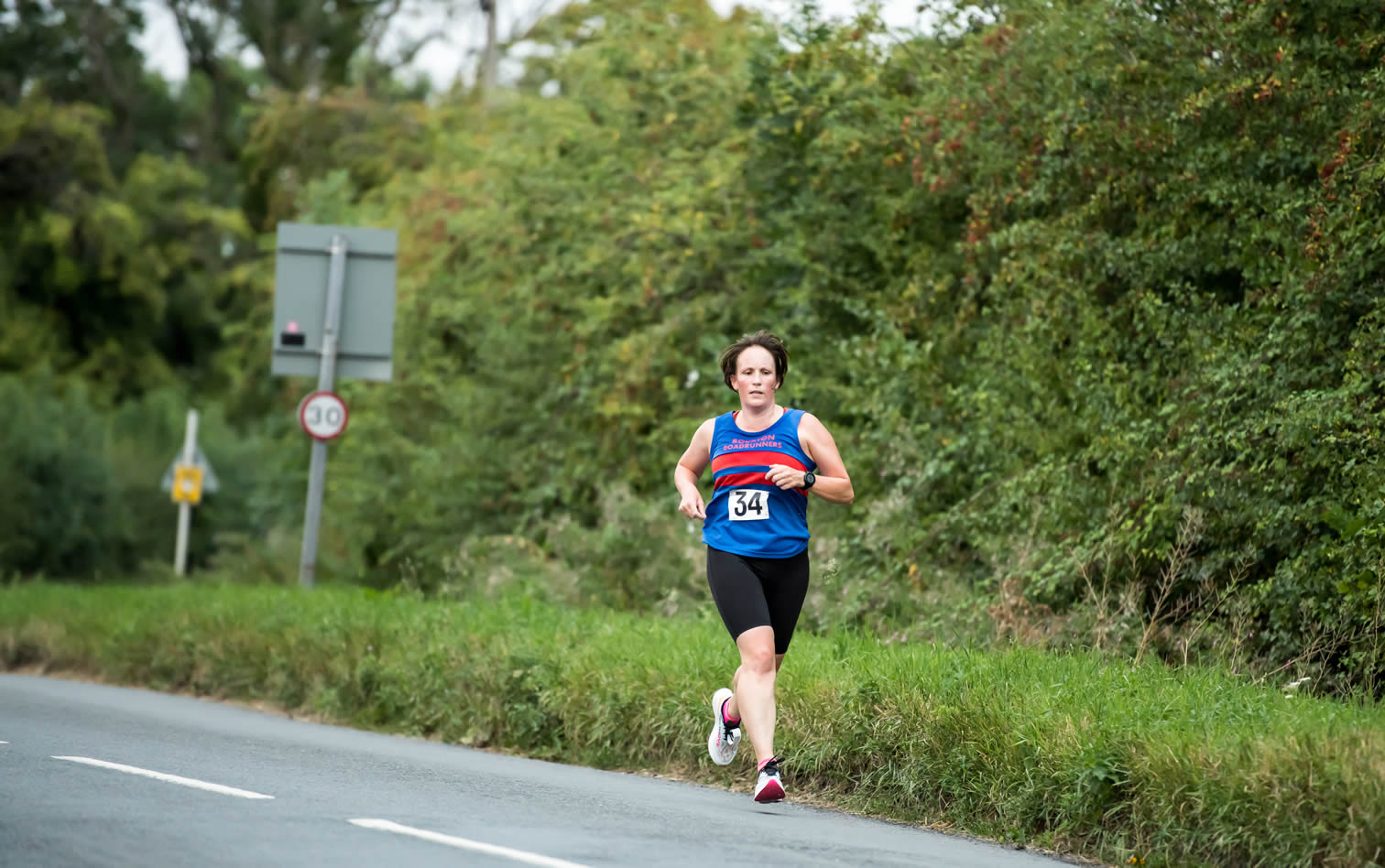 Bourton's Maxine Emes at Haresfield 5k, 300m to go - 17th August 2022