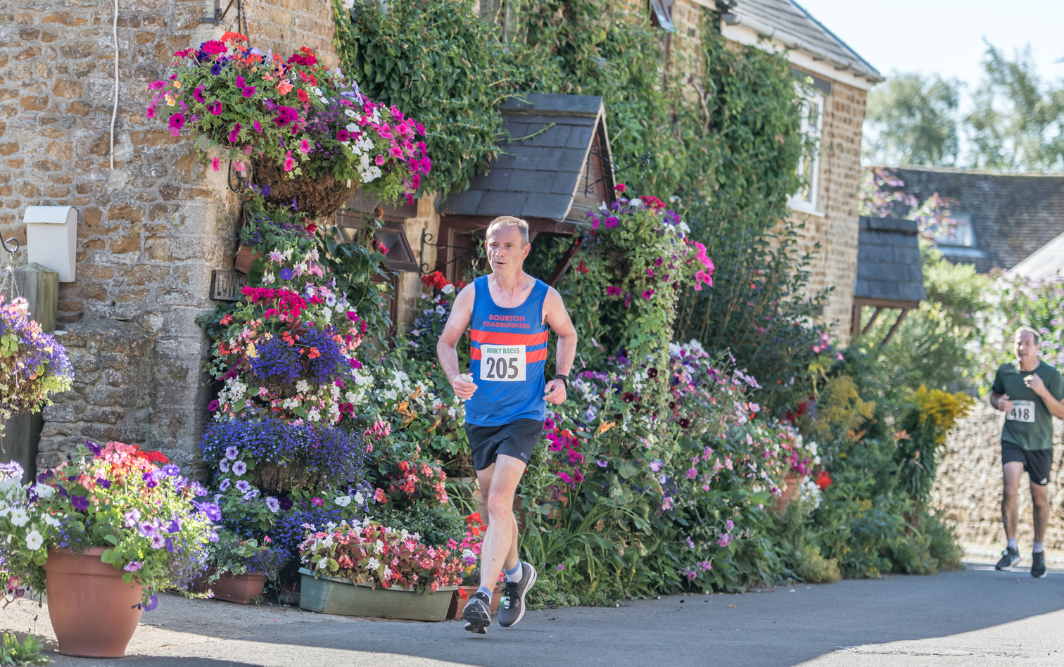 Bourton's Rob Williams at Hooky 6 miles - 7th August 2022