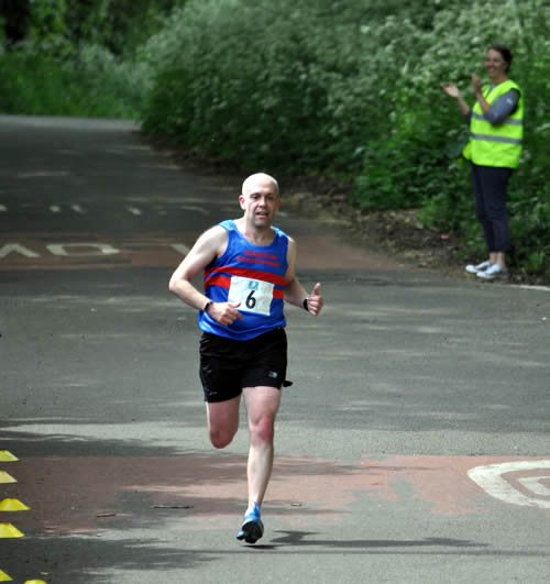 Martin Cook wins Northleach 10k, 19th May 2019