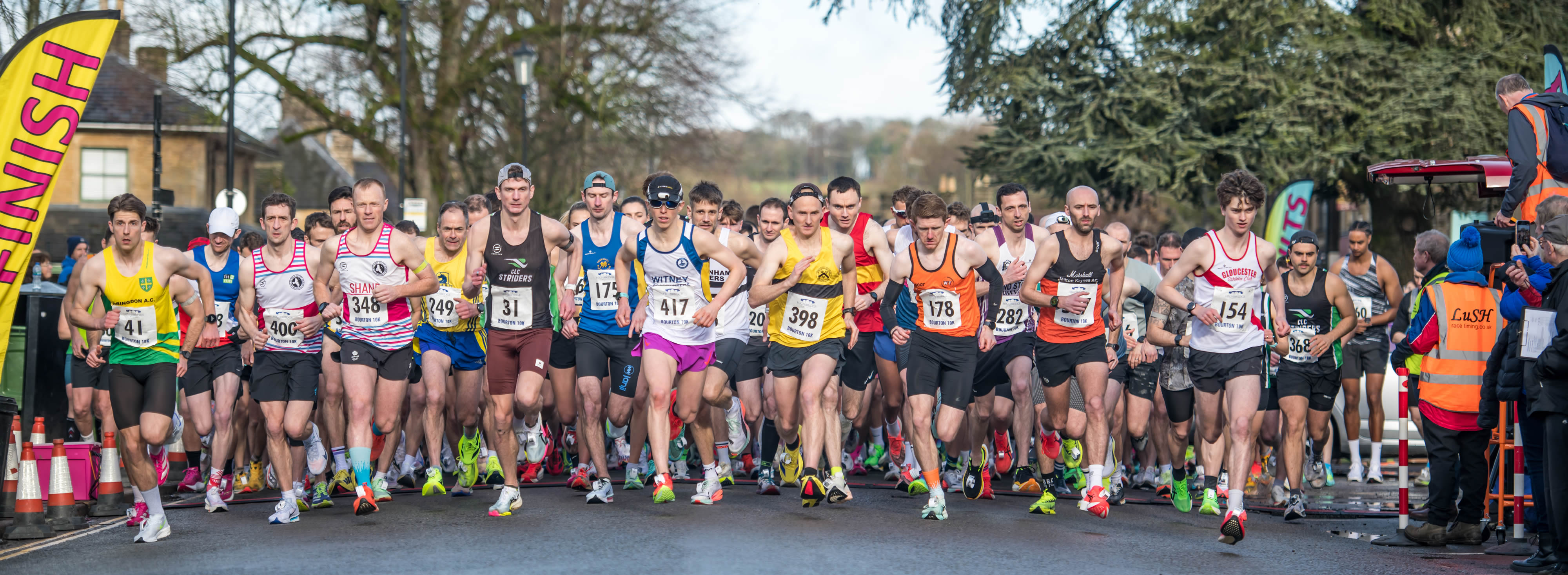 Start of the 2026 Bourton Highbridge Jewellers 10k Race 2026 Bourton 10k race start